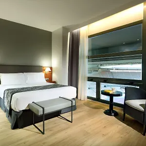4* Szálloda Exe Isla Cartuja